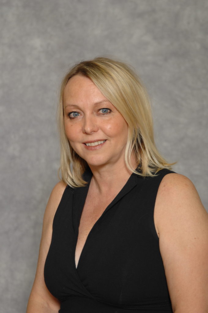 Lisa Holoboff